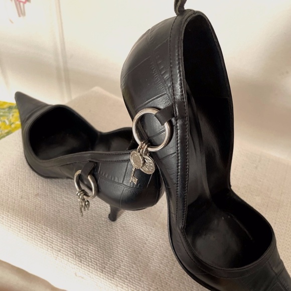 GIANFRANCO FERRE SIZE 39 SNAKE HEELS - Picture 1 of 7